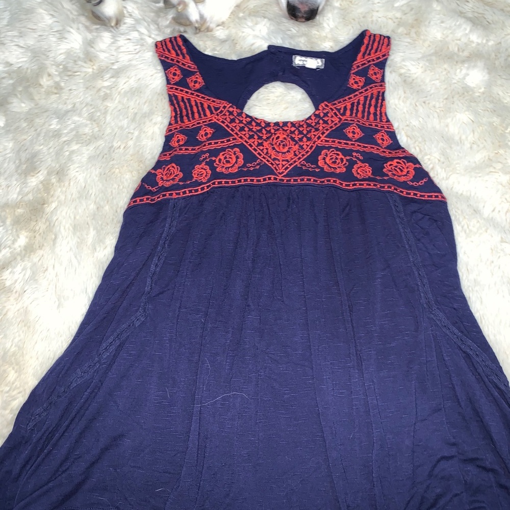 High neck tank
